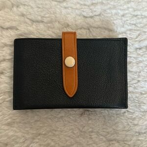 NWOT Black and Brown Faux Leather Accordion Style Card Holder Wallet